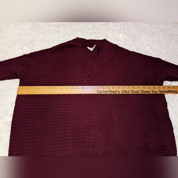 Nwt Time and Tru v-neck sweater - Picture 2 of 16